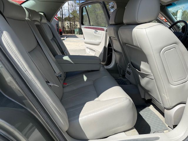 2007 Cadillac DTS Image 6