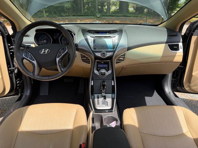 2013 Hyundai Elantra Image 7