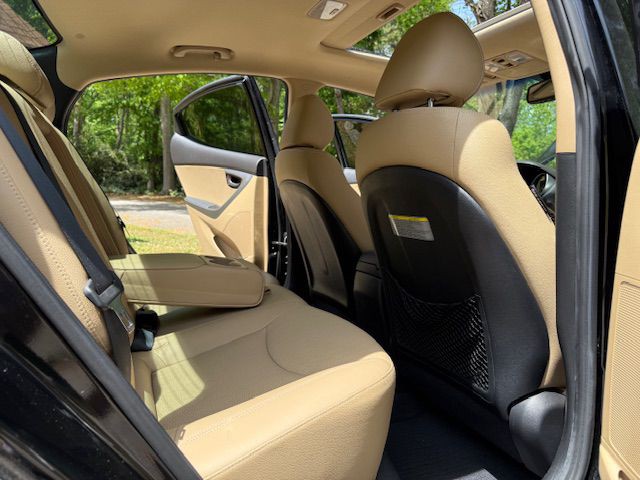 2013 Hyundai Elantra Image 10