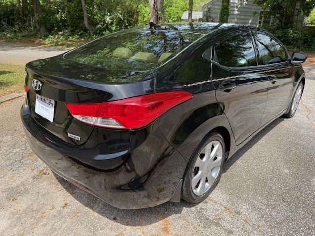 2013 Hyundai Elantra Image 17