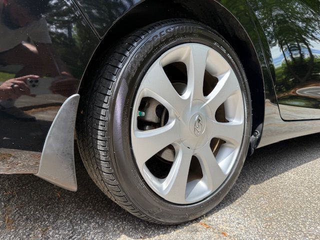 2013 Hyundai Elantra Image 25