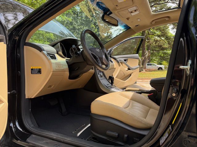 2013 Hyundai Elantra Image 46