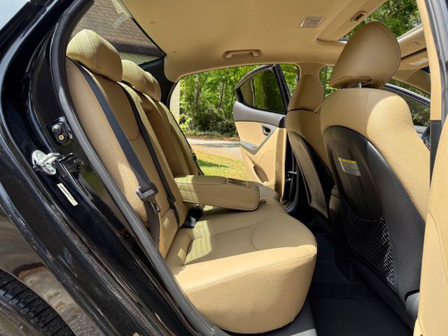 2013 Hyundai Elantra Image 50