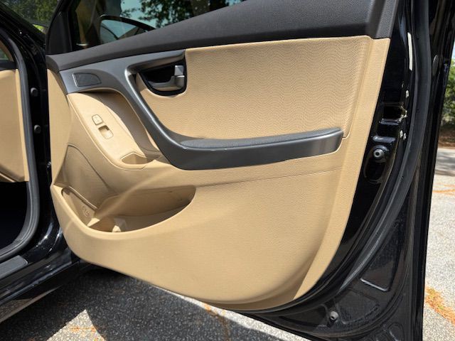 2013 Hyundai Elantra Image 54