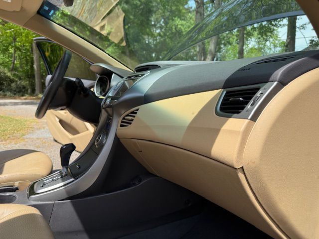2013 Hyundai Elantra Image 57
