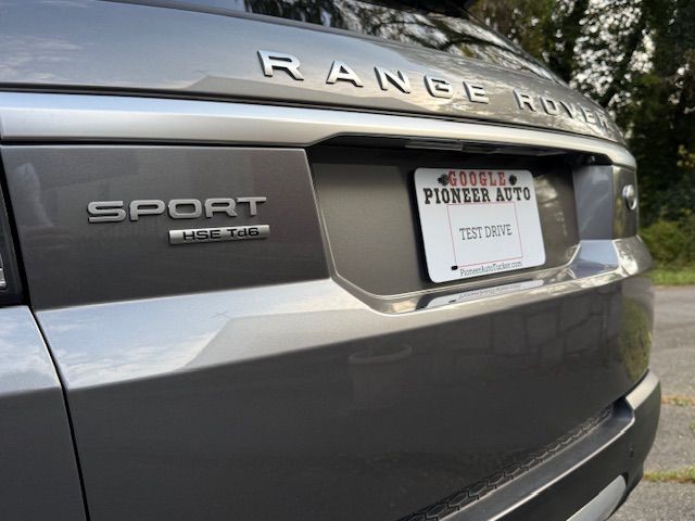 2016 Land Rover Range Rover Sport Image 24