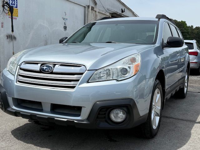 2014 Subaru Outback Image 1