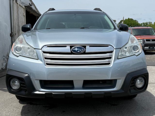 2014 Subaru Outback Image 2