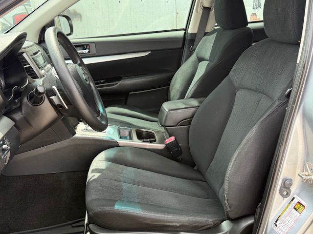 2014 Subaru Outback Image 8