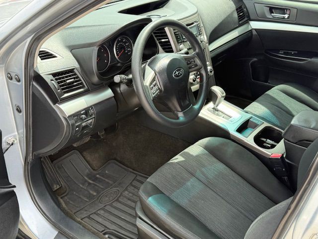 2014 Subaru Outback Image 13
