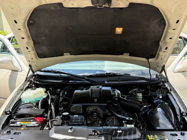 2003 Lincoln Town Car Image 21