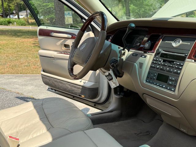 2003 Lincoln Town Car Image 40