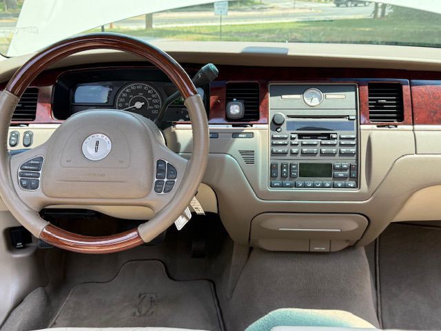 2003 Lincoln Town Car Image 41