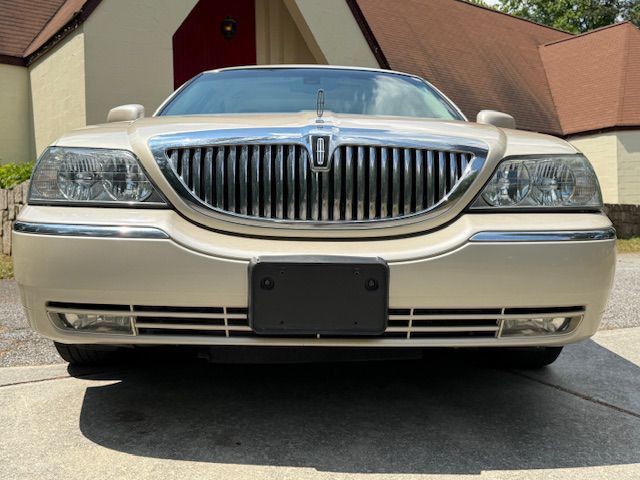2003 Lincoln Town Car Image 61