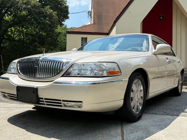 2003 Lincoln Town Car Image 62