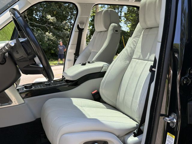 2016 Land Rover Range Rover Image 9