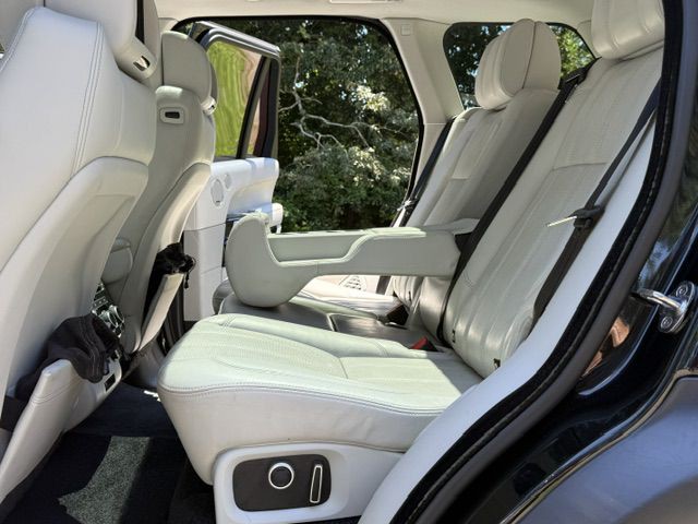 2016 Land Rover Range Rover Image 48