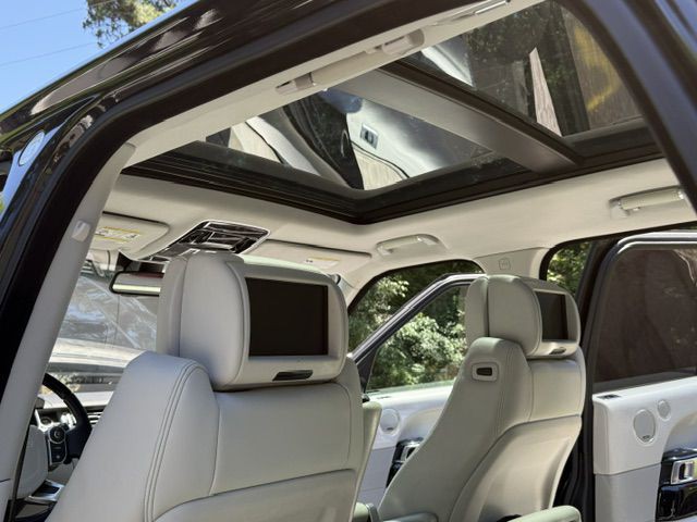 2016 Land Rover Range Rover Image 50