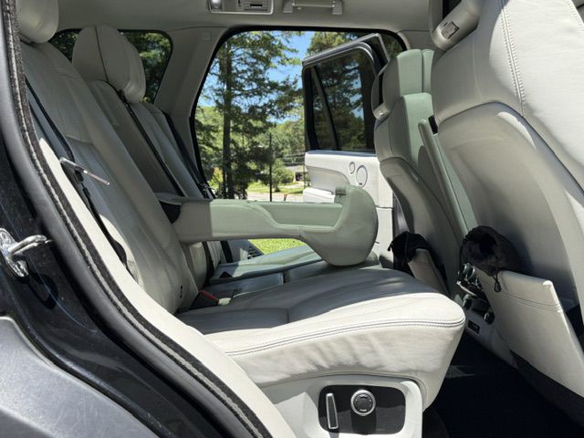 2016 Land Rover Range Rover Image 64