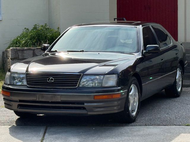 1995 Lexus LS Image 4