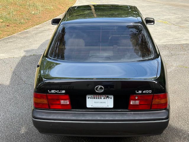 1995 Lexus LS Image 6