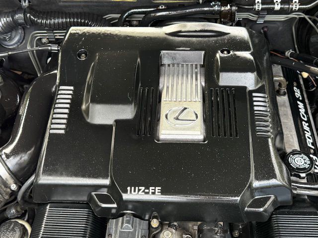 1995 Lexus LS Image 17