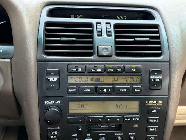 1995 Lexus LS Image 25