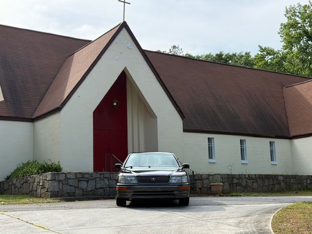 1995 Lexus LS Image 32
