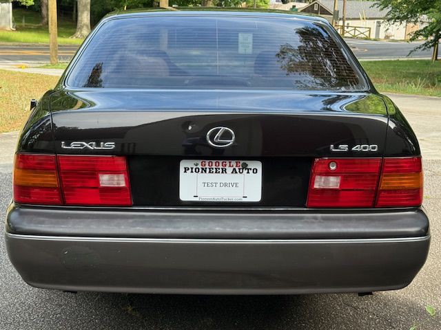 1995 Lexus LS Image 36