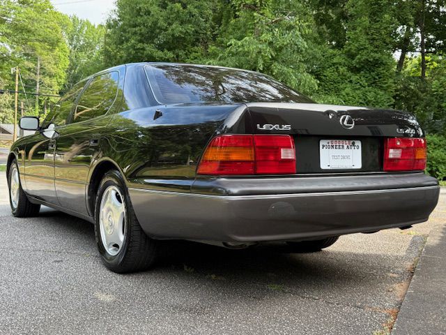 1995 Lexus LS Image 38
