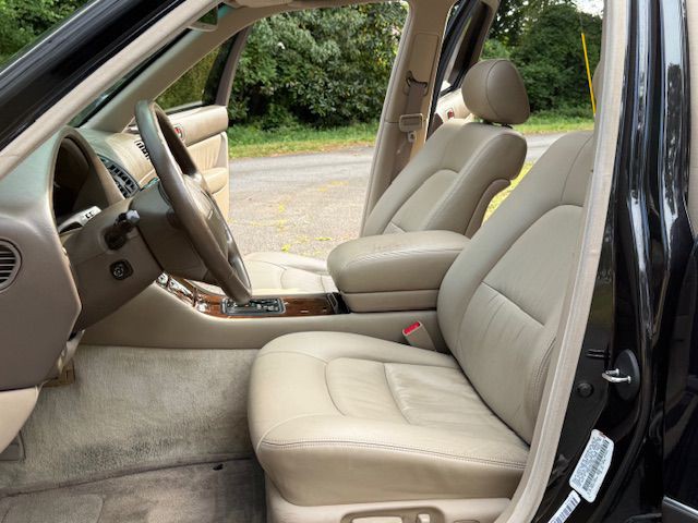1995 Lexus LS Image 56