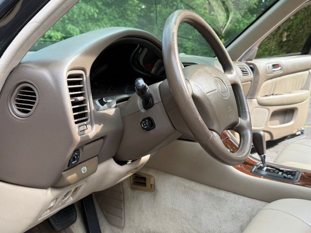 1995 Lexus LS Image 58
