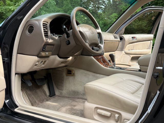 1995 Lexus LS Image 60