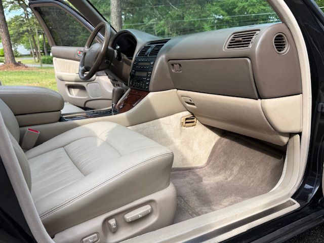 1995 Lexus LS Image 79