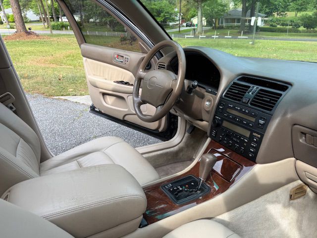1995 Lexus LS Image 81