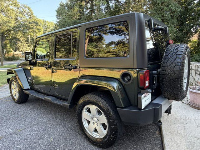 2011 Jeep Wrangler Unlimited Image 3