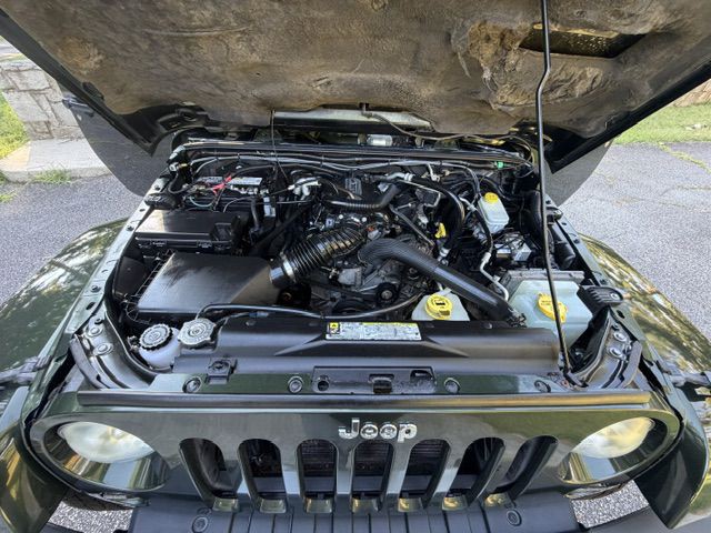 2011 Jeep Wrangler Unlimited Image 10