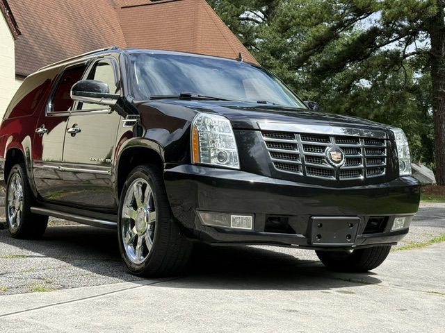 2013 Cadillac Escalade Image 11
