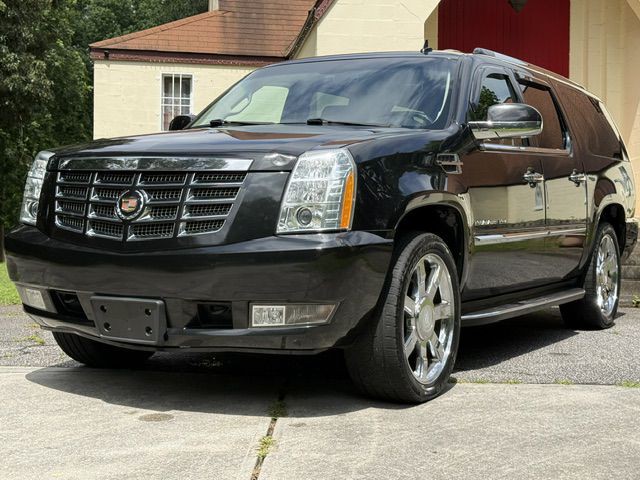 2013 Cadillac Escalade Image 18