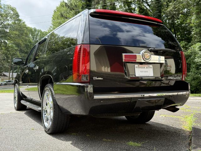2013 Cadillac Escalade Image 25