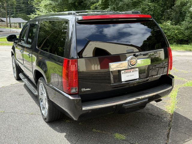 2013 Cadillac Escalade Image 26