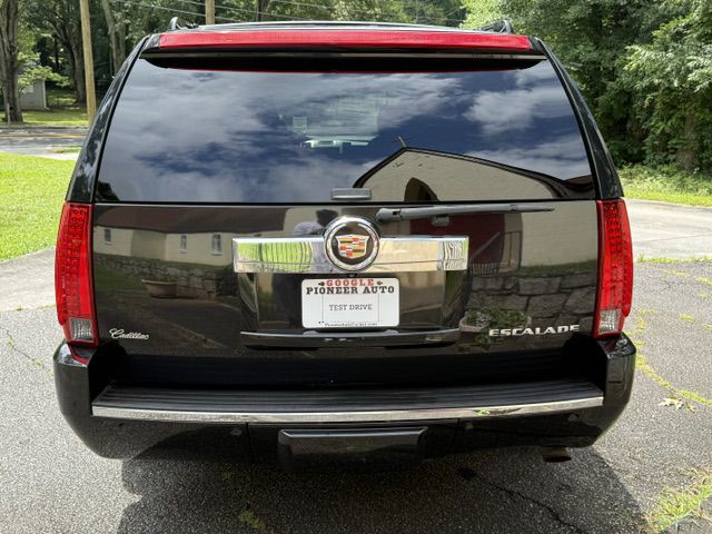 2013 Cadillac Escalade Image 29