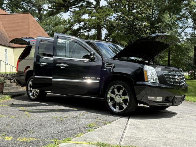2013 Cadillac Escalade Image 35