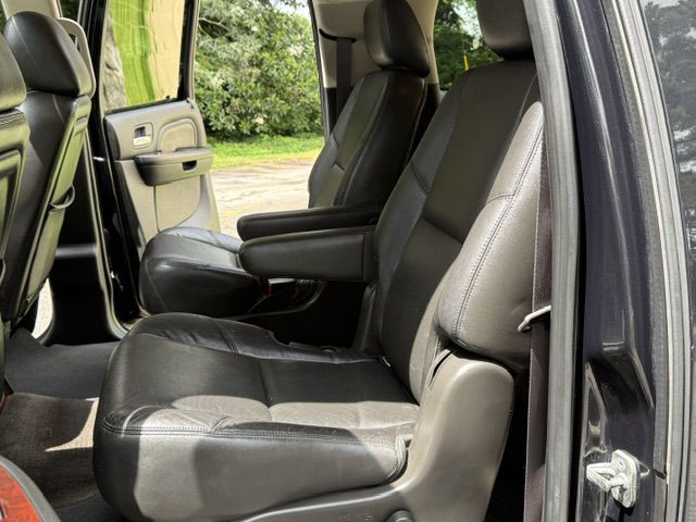 2013 Cadillac Escalade Image 43