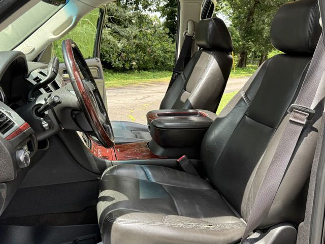 2013 Cadillac Escalade Image 47