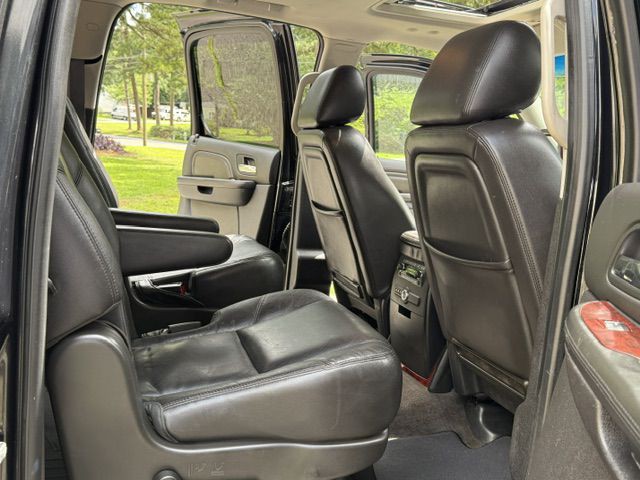 2013 Cadillac Escalade Image 52