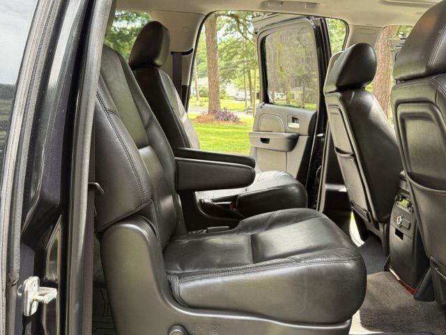 2013 Cadillac Escalade Image 53