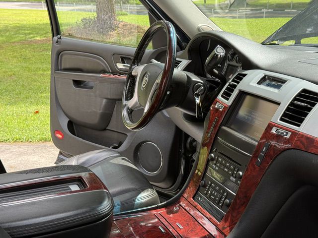 2013 Cadillac Escalade Image 62