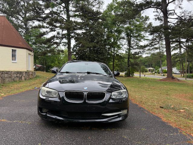 2011 BMW 3 Series Image 11