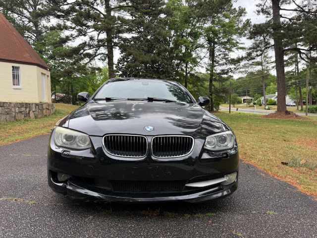 2011 BMW 3 Series Image 12